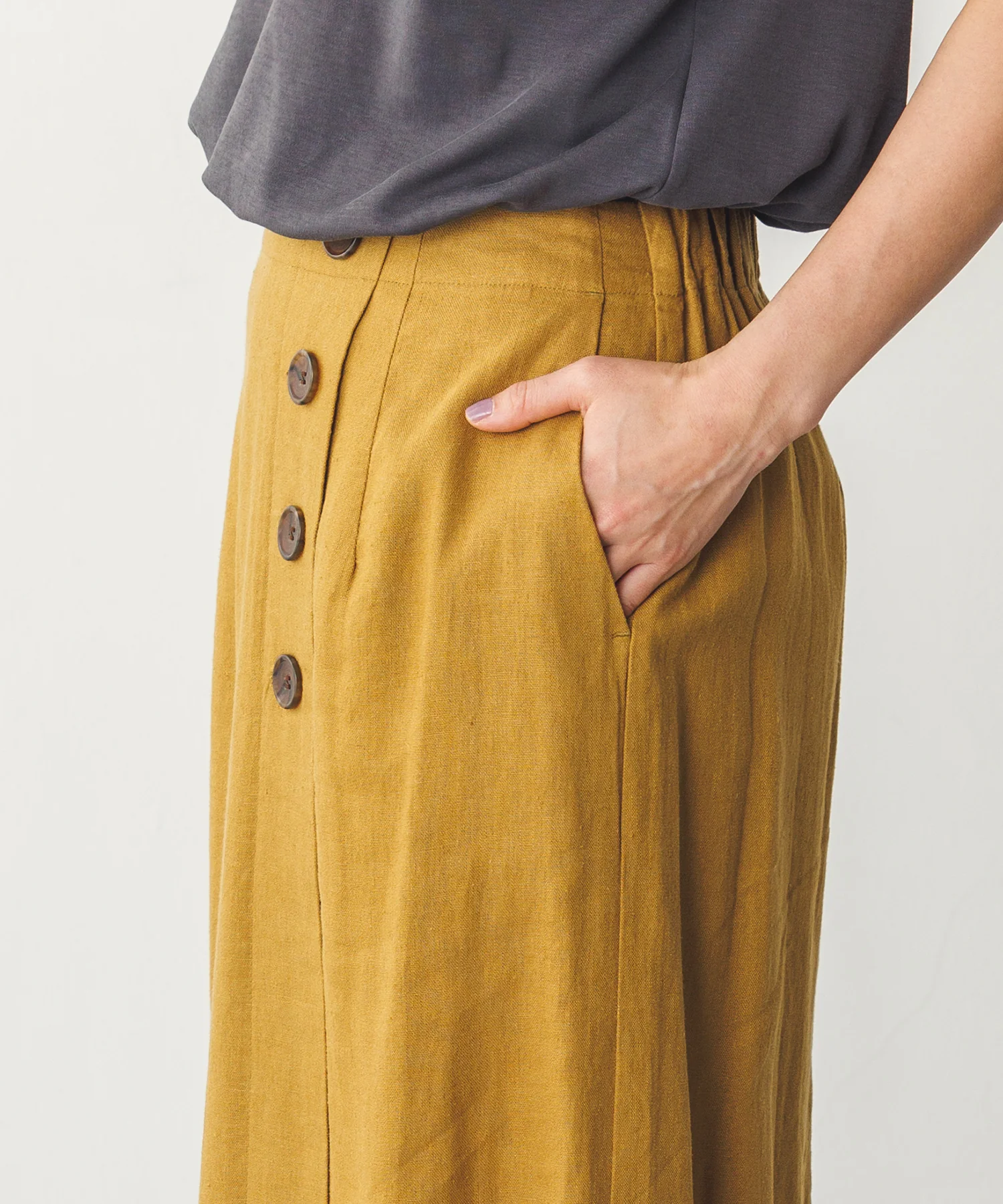 【WEB限定】フレンチリネンブレンド ラップ風タイトスカート