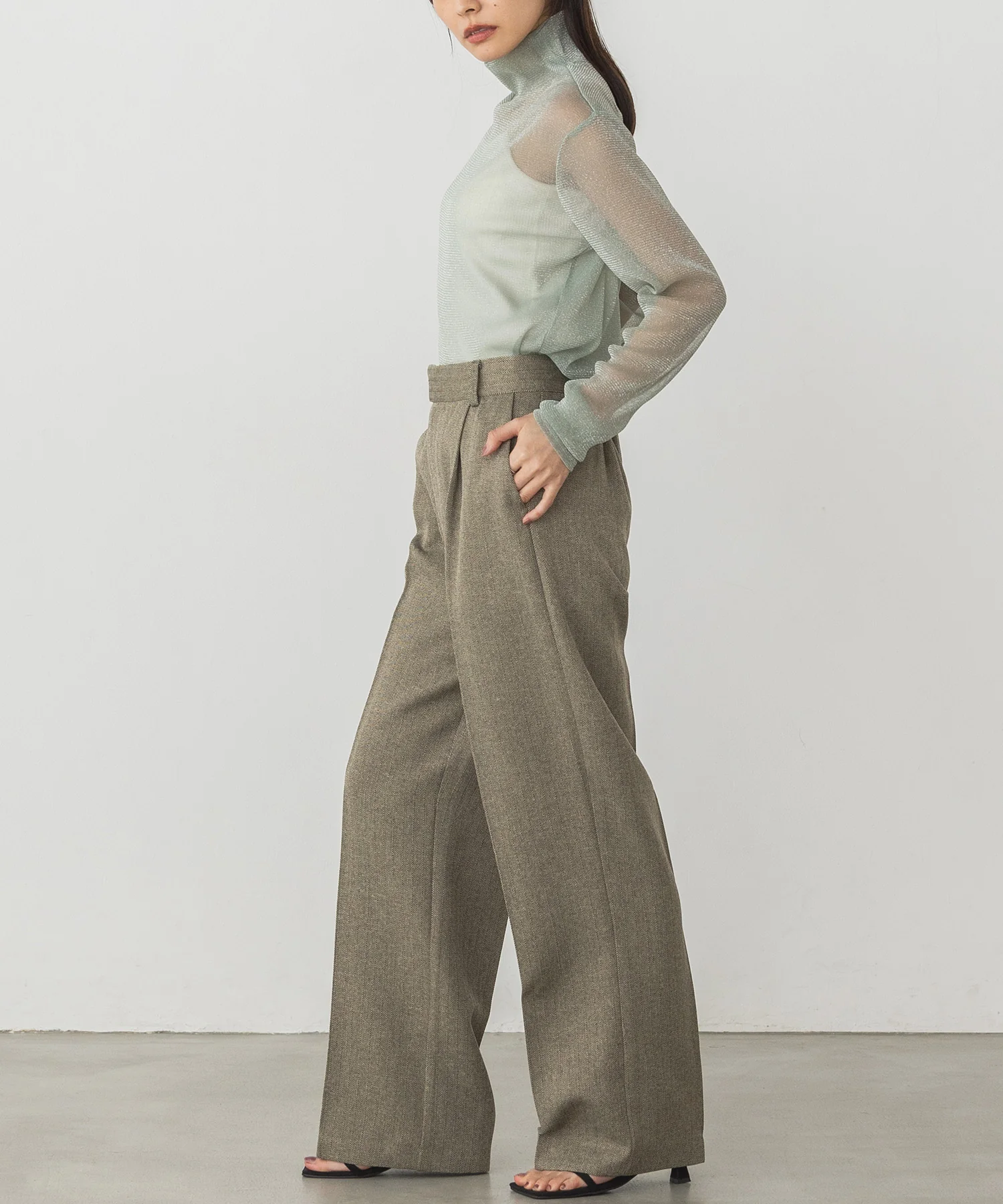 【新色追加】ラメシアー ハイネックトップス