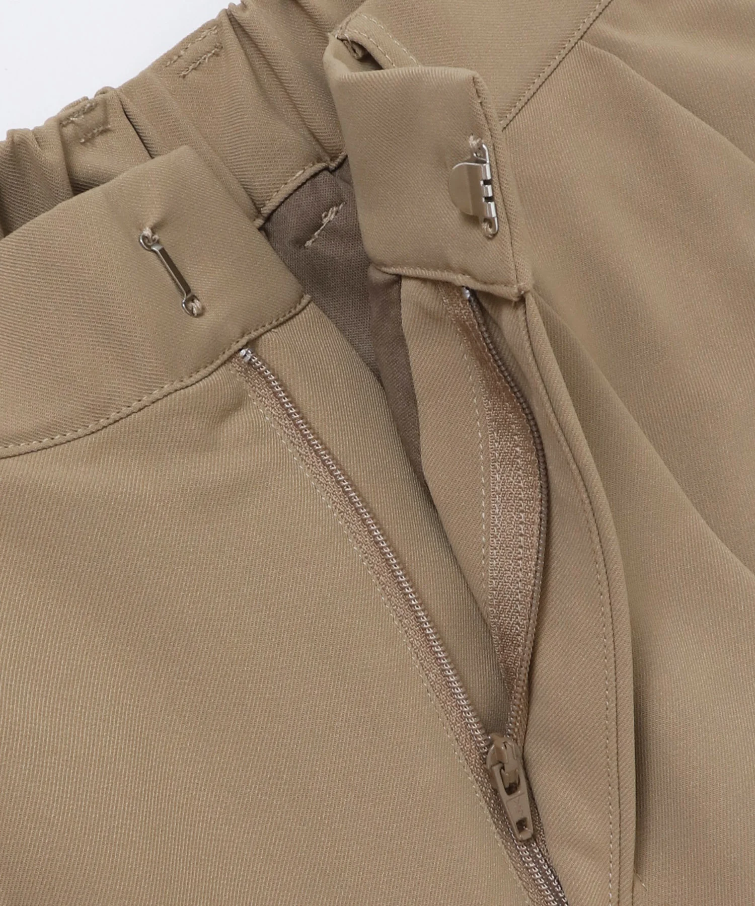 ポリツイル シアーワイドストレートパンツ