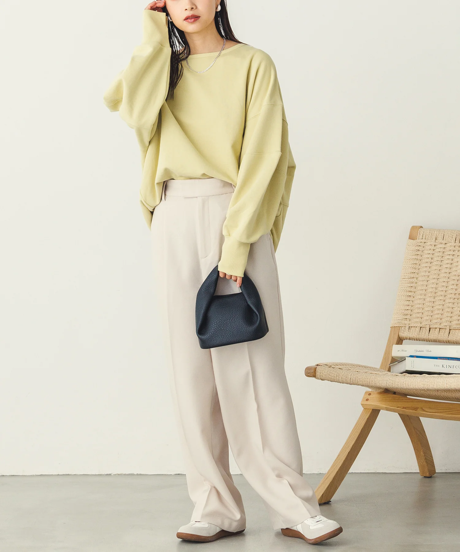 センタープレスストレートパンツ