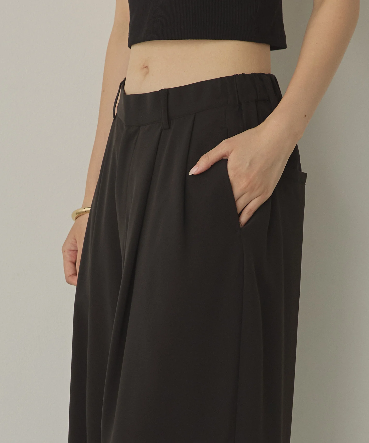 ポリツイル シアーワイドストレートパンツ