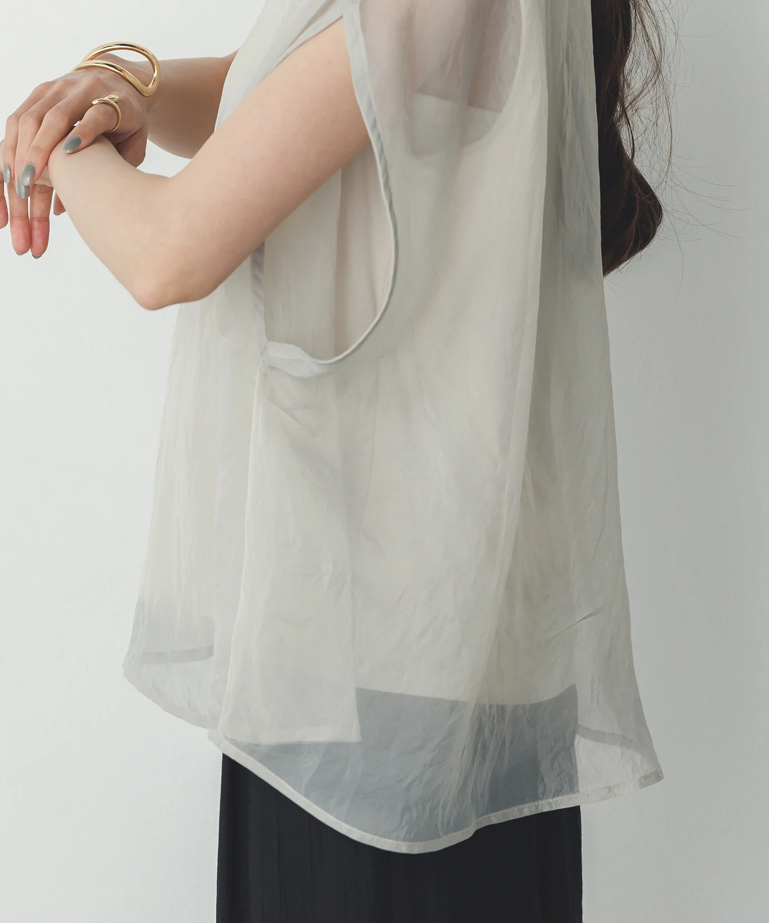 ニュアンス シアーレイヤードトップス