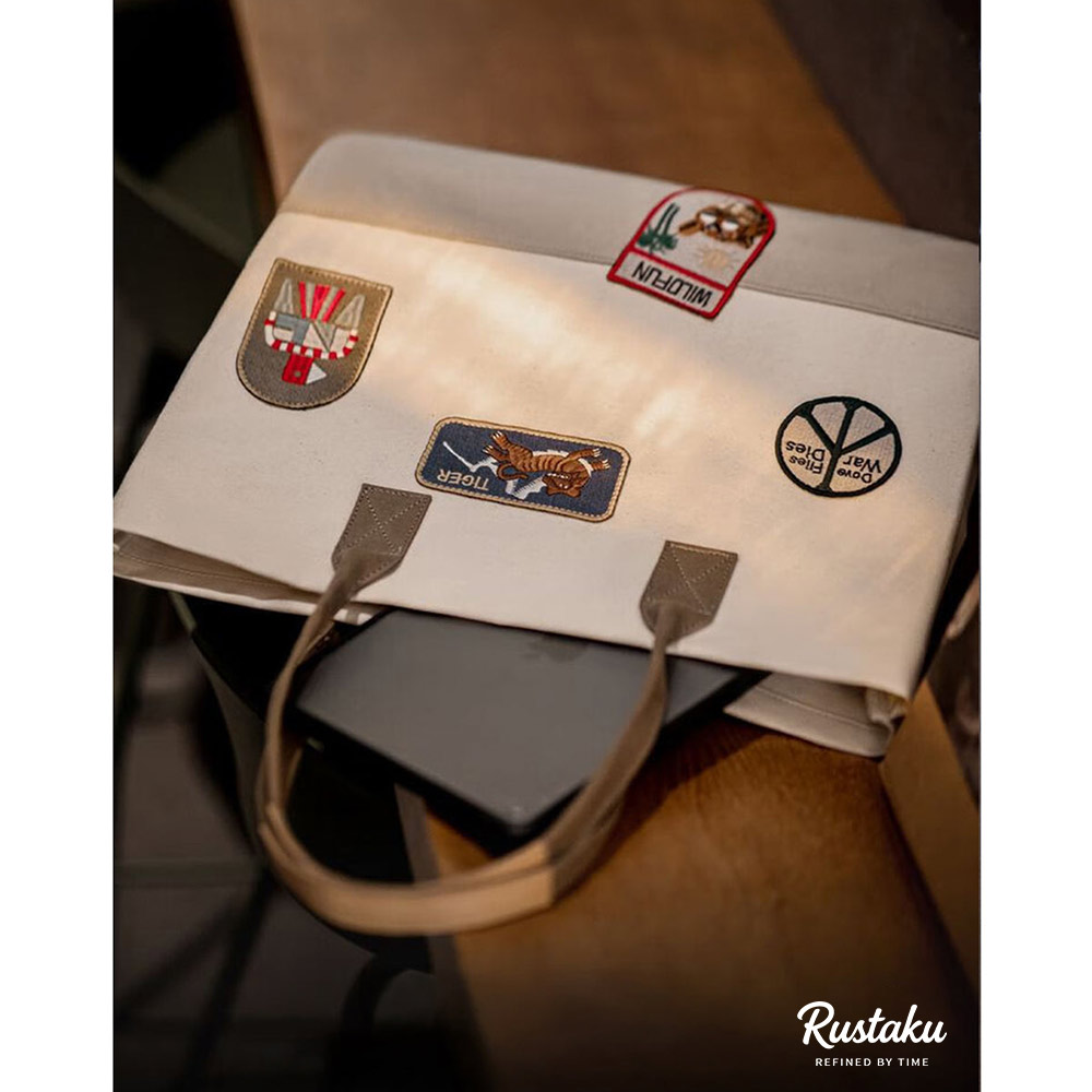 レトロ風刺繍ワッペン付き 　バイカラーキャンバストートバッグ