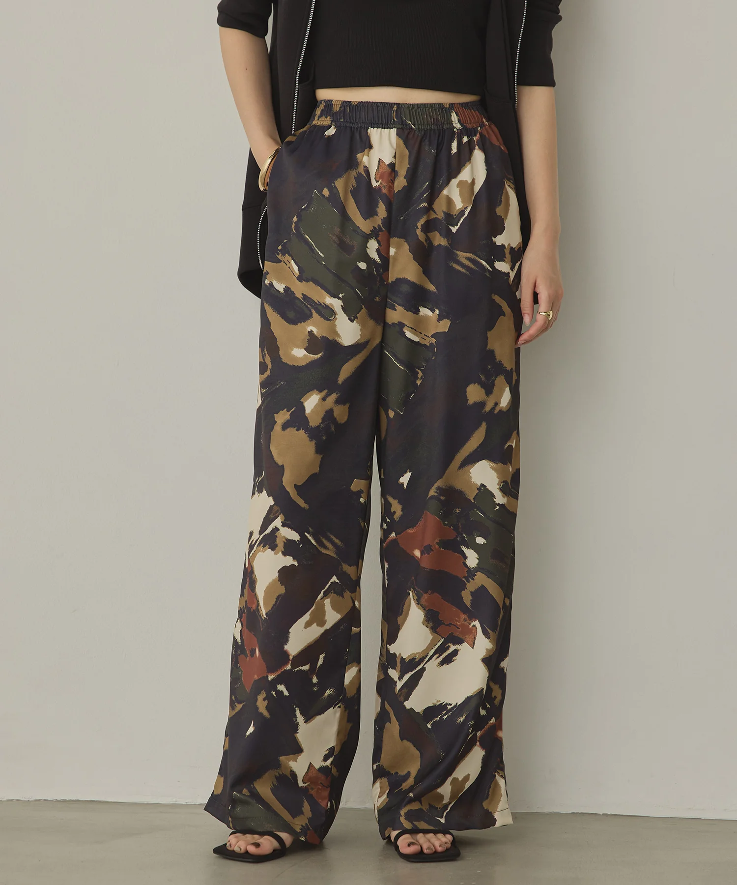 ジョーゼット柄 ストレートパンツ