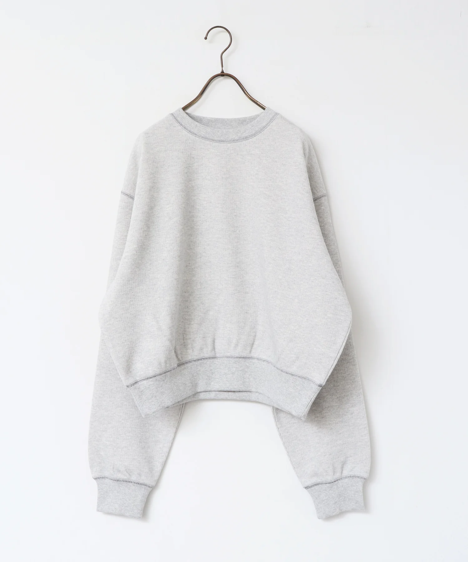 シャイニー糸ステッチ スウェット