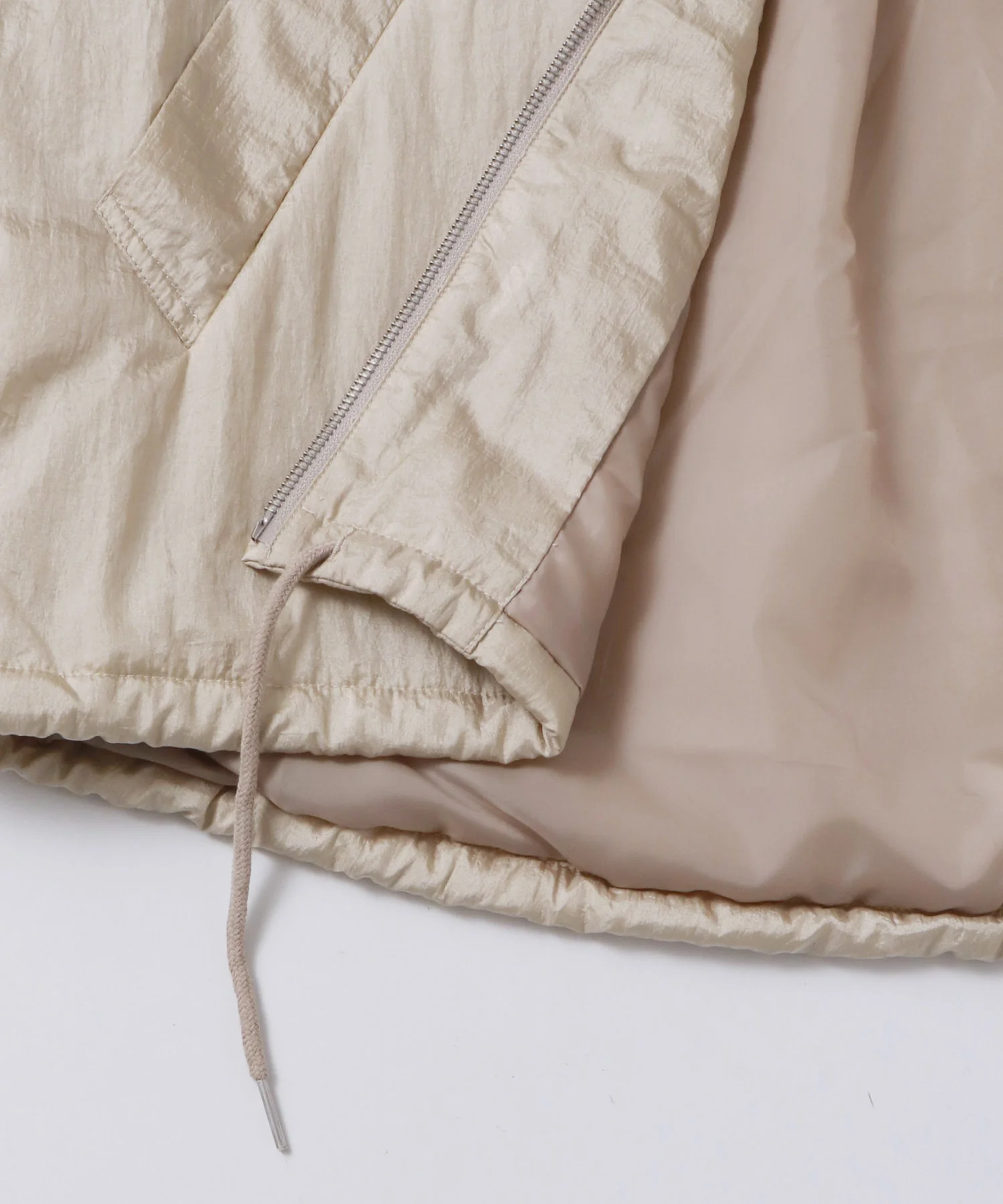 光沢ナイロン ラインブルゾン