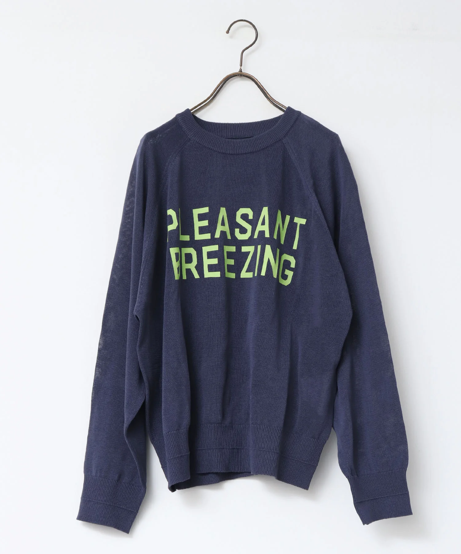 ペーパーライクシアー ロゴプリントニット