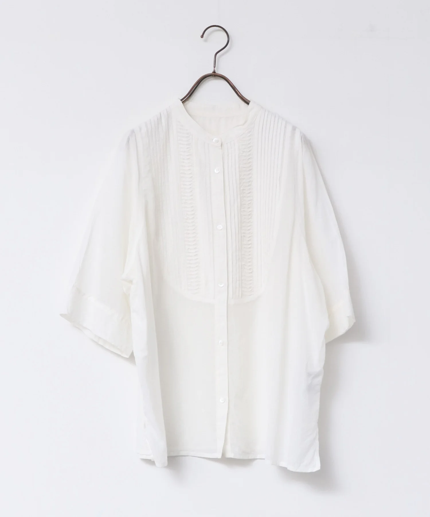 ピンタックシャツ