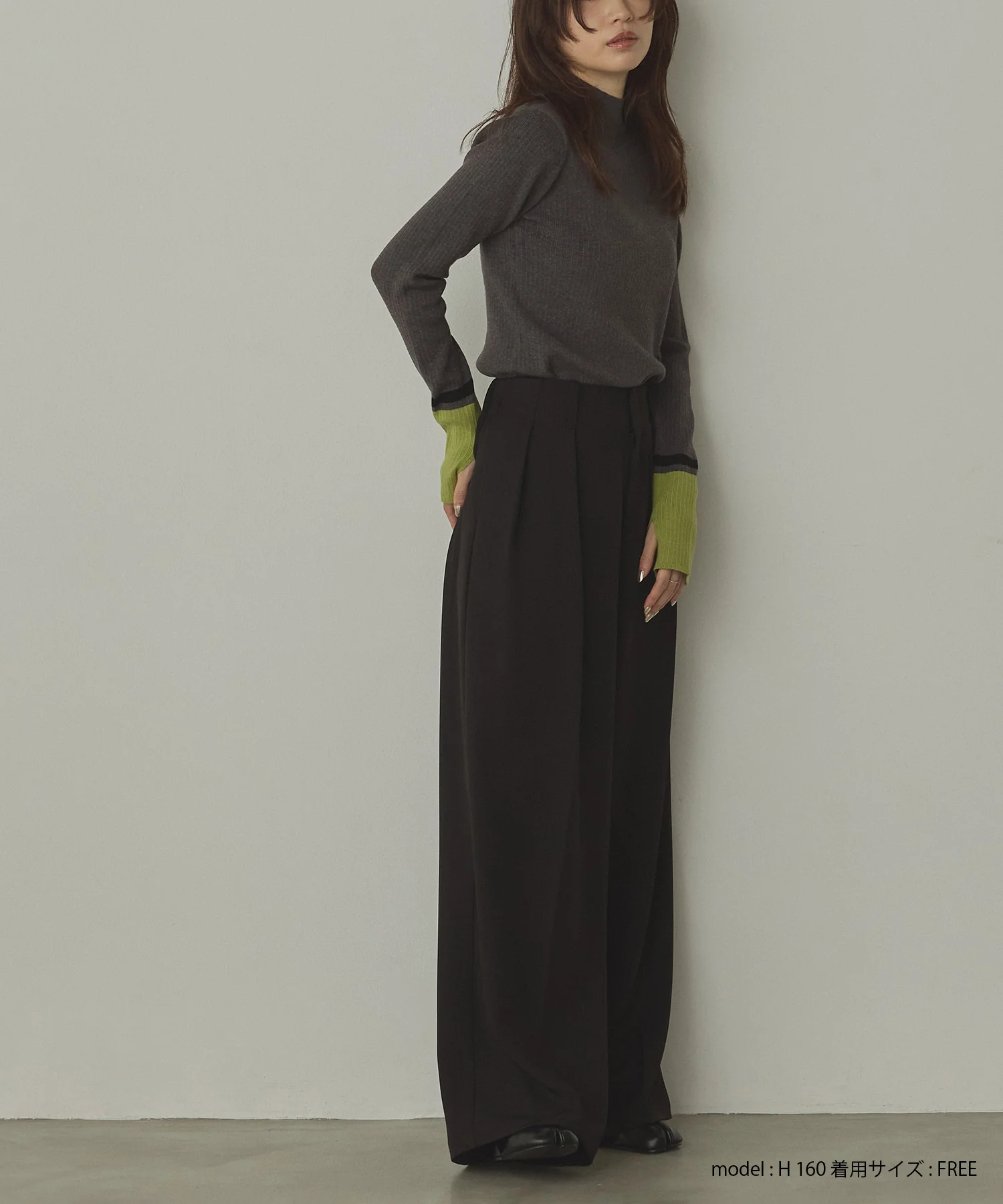 【静電気防止】やわもちヤーン 袖配色 ハイネックリブニット