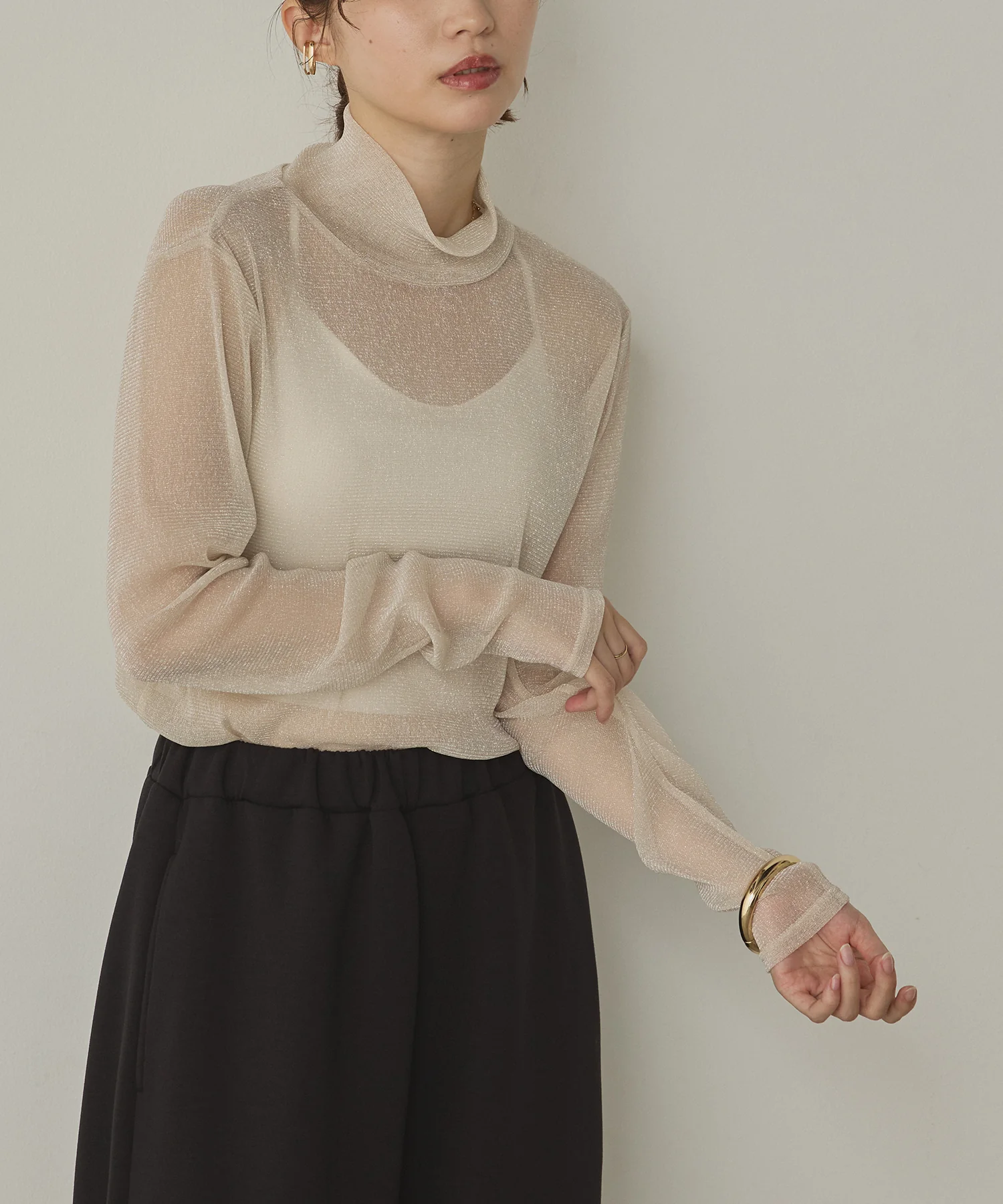 【新色追加】ラメシアー ハイネックトップス