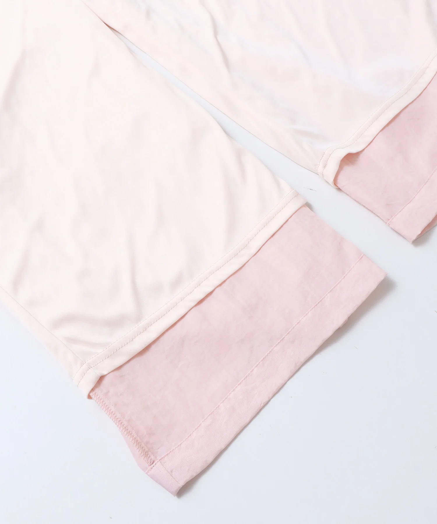 ナイロンツイル タックパンツ