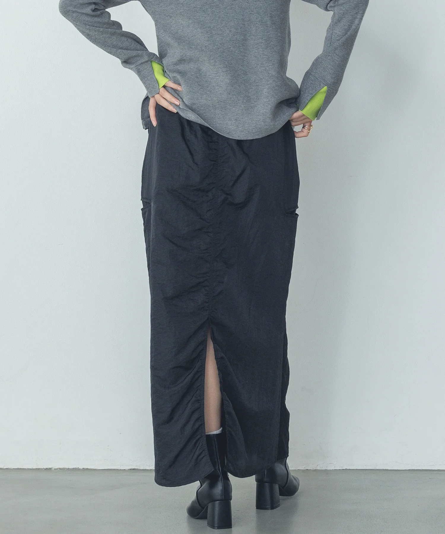 ナイロンツイル ナロースカート