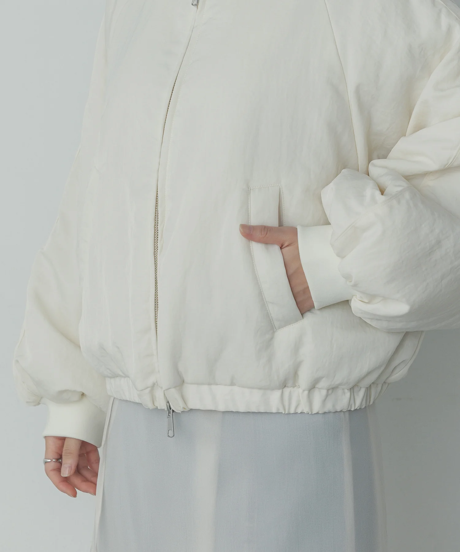 ナイロンツイル バルーンブルゾン