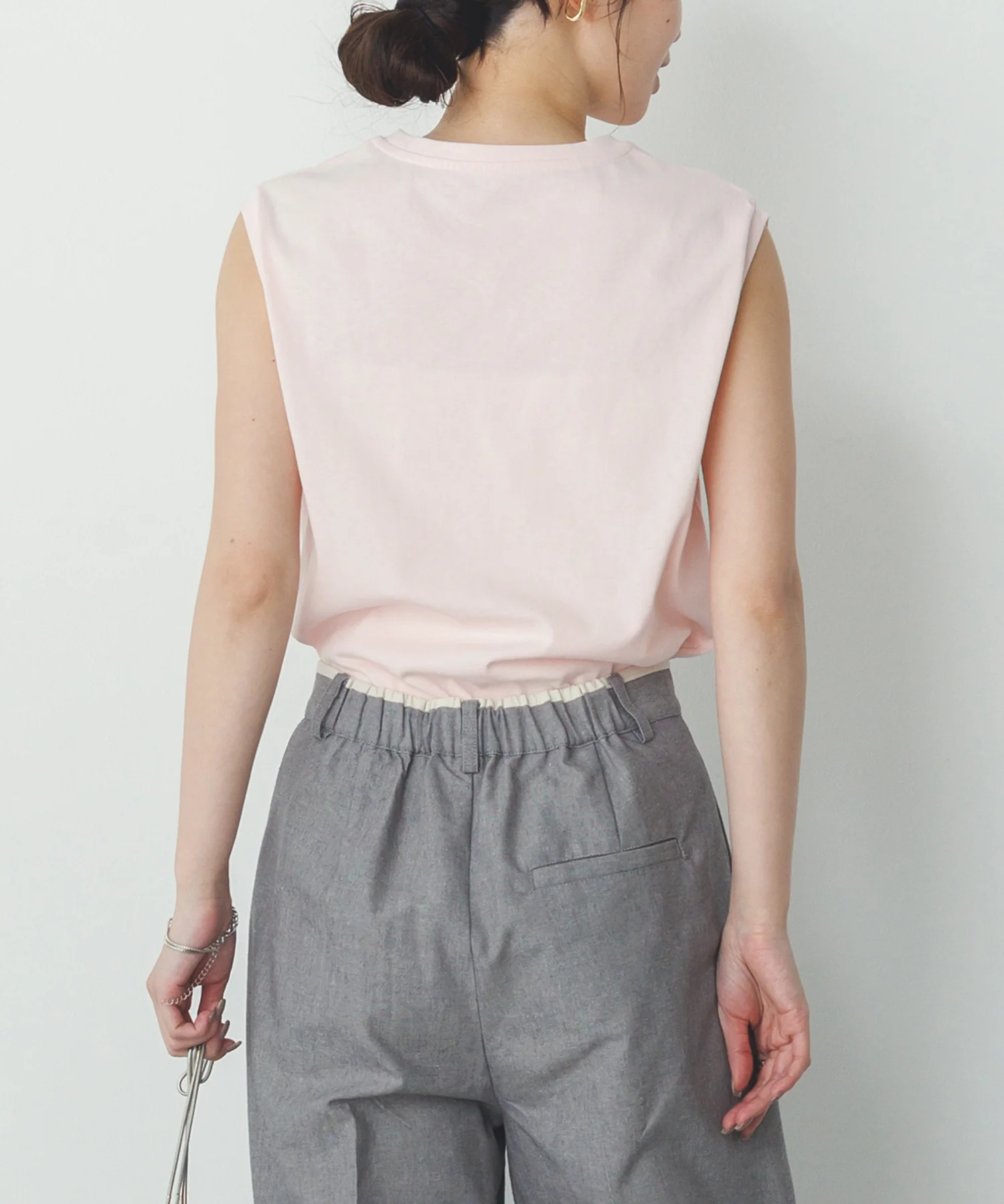 【新色追加】ベーシックノースリーブトップス