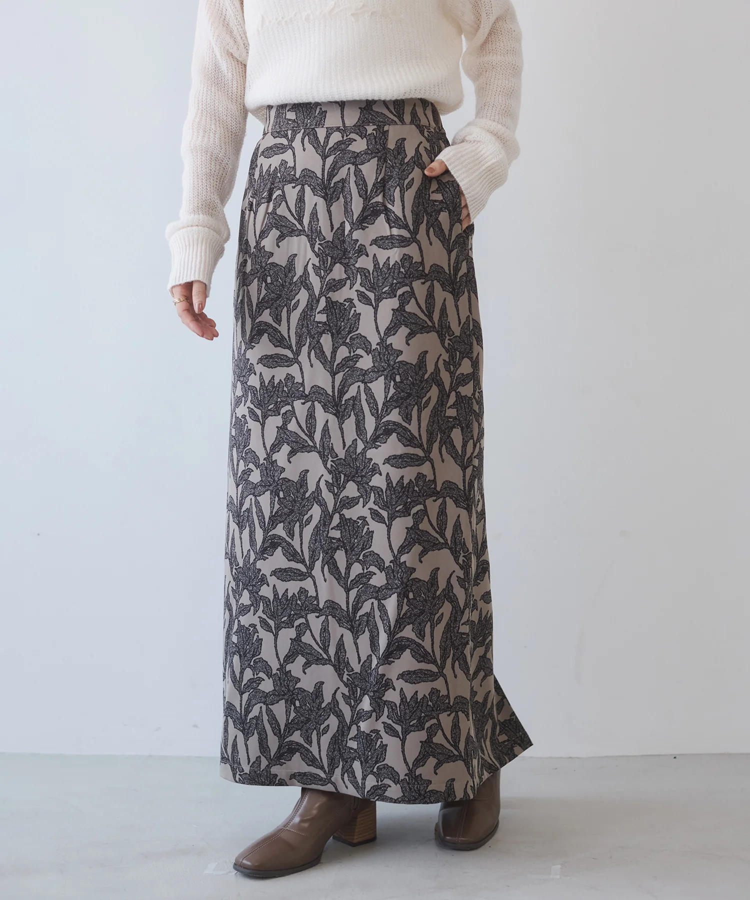 花柄プリント ナロースカート