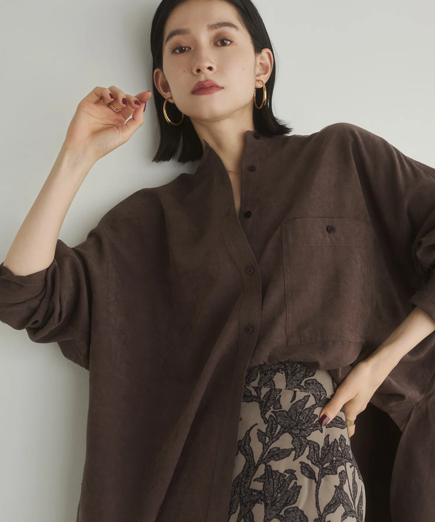 【WEB限定/別注】スウェードライク バンドカラーオーバーサイズシャツ