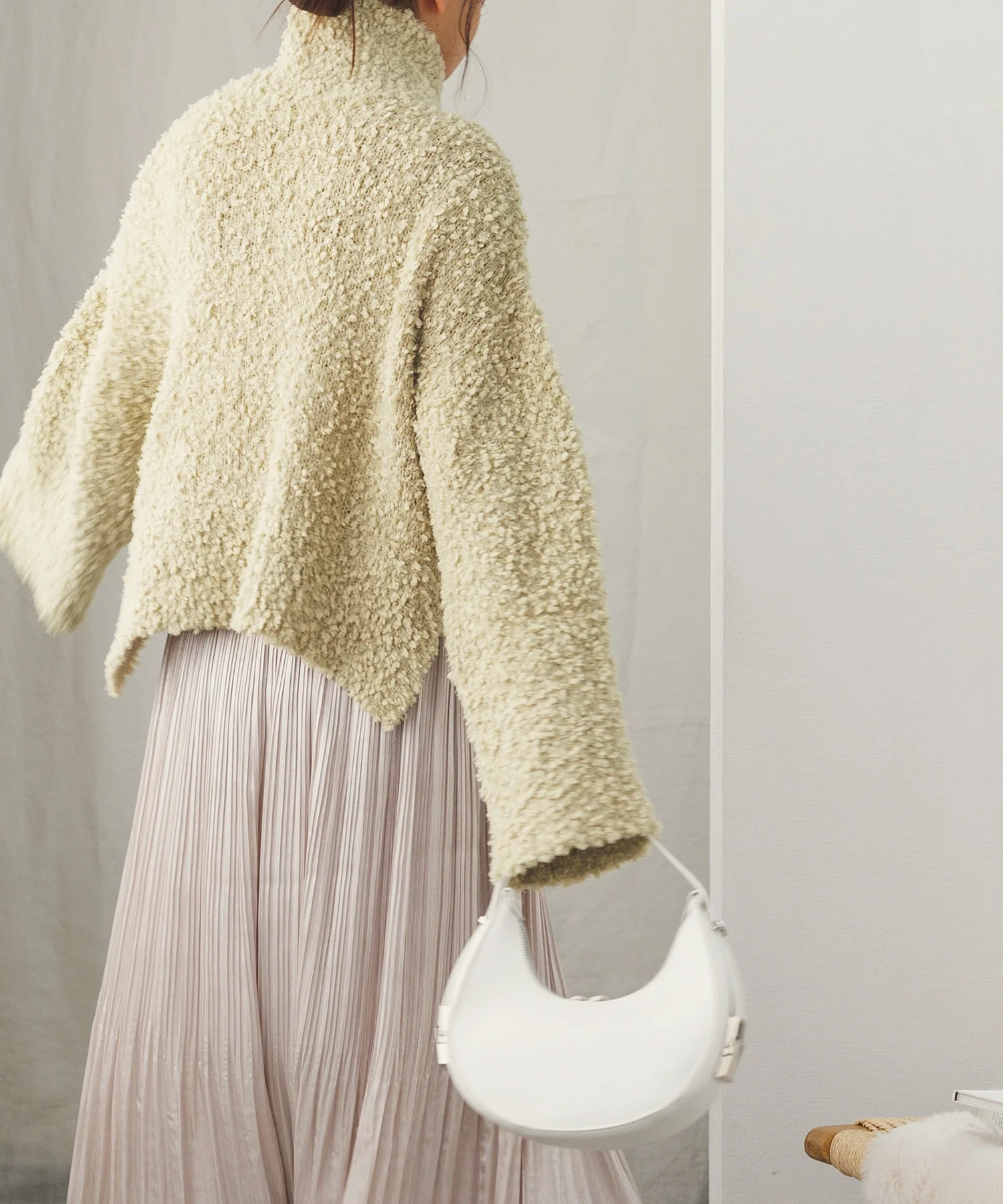 ブークレハイネックショートニット