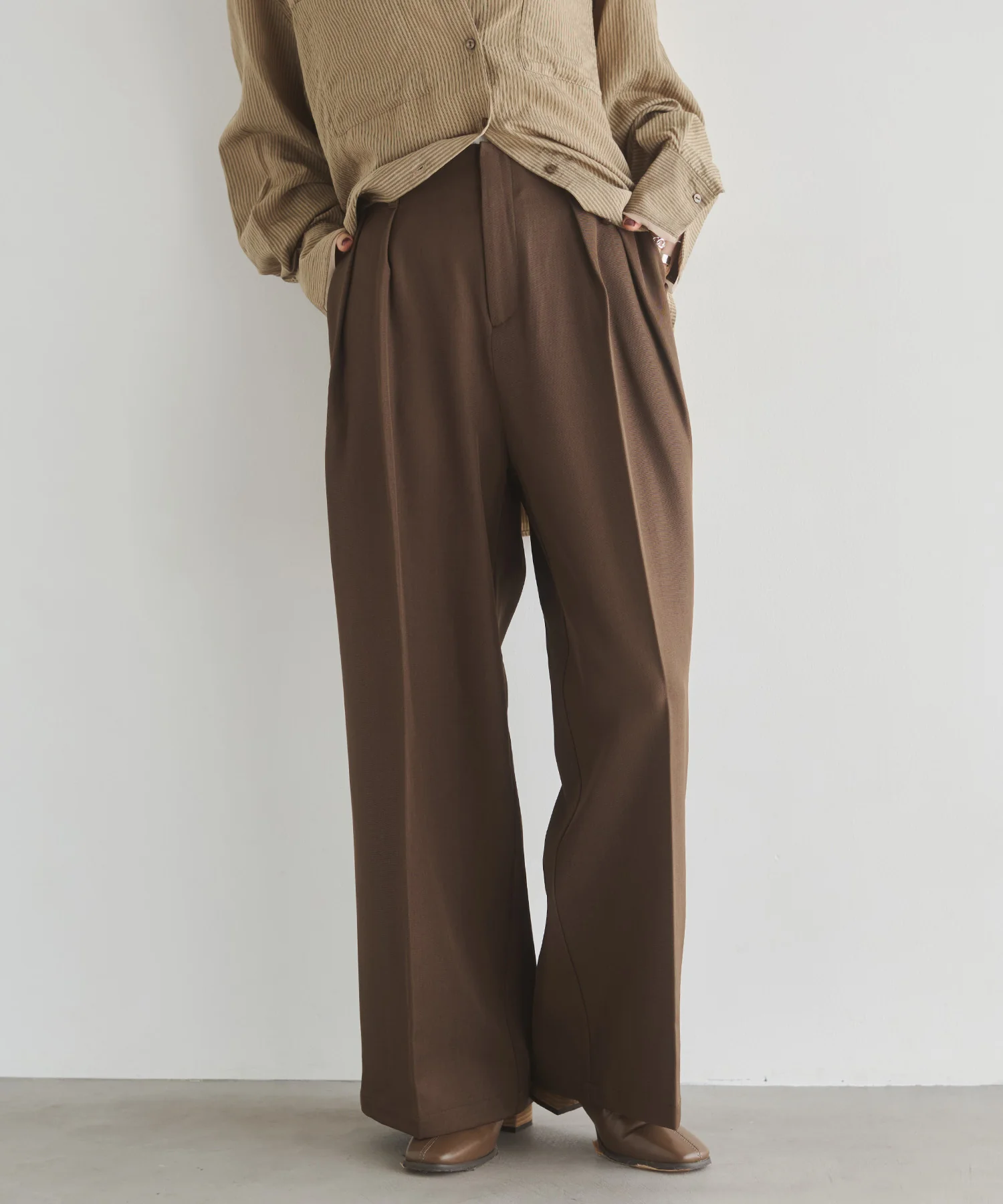 ポリツイル タックパンツ