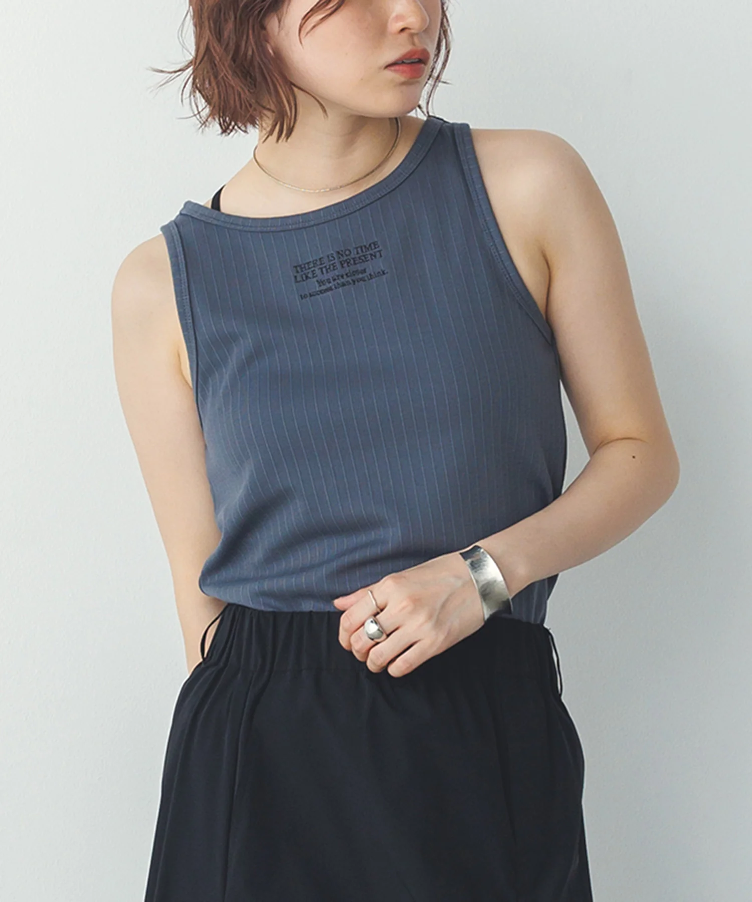 ロゴ刺繍 リブタンクトップ