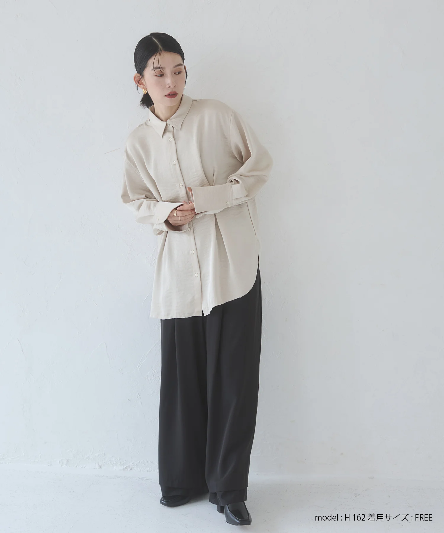 マットサテン タックシャツ