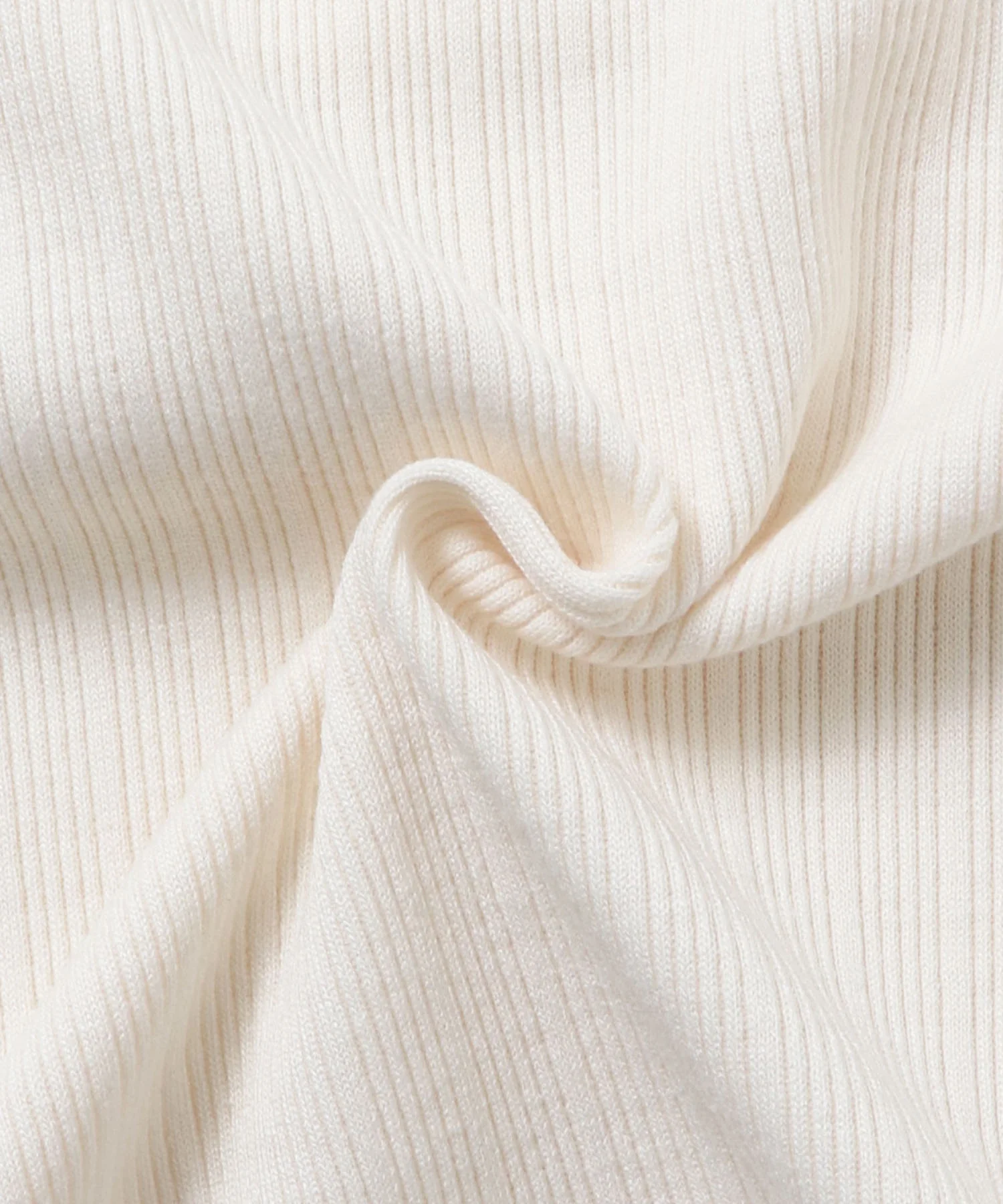 ロゴ刺繍 リブタンクトップ